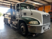 Semi tractor and trailer tire service